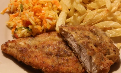 pierś z kurczaka w panierce z parmezanem- przepis na szybki obiad