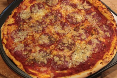 jak długo piec pizze